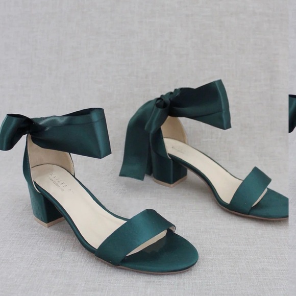 Chic Kailee P Satin Bow Heels in Deep Hunter Green Size 8. NWT - Picture 5 of 7